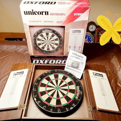OXFORD UNICORN RECREATIONAL QUALITY BRISTLE DARTBOARD SET