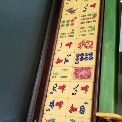 Vintage Royal Depth Catalin Mah Jong set with case Mah Jongg