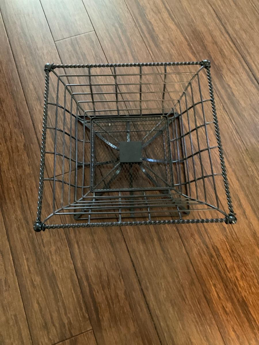 Black metal fruit basket