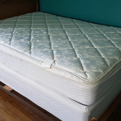 Vintage Full size head board bed frame