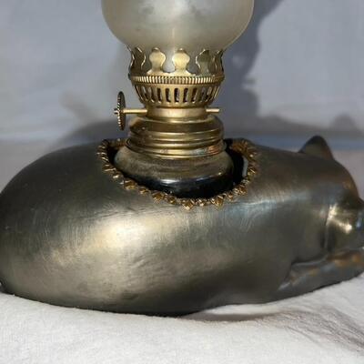 Petites Choose Pig Oil Lamp Decoration