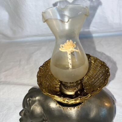 Petites Choose Pig Oil Lamp Decoration