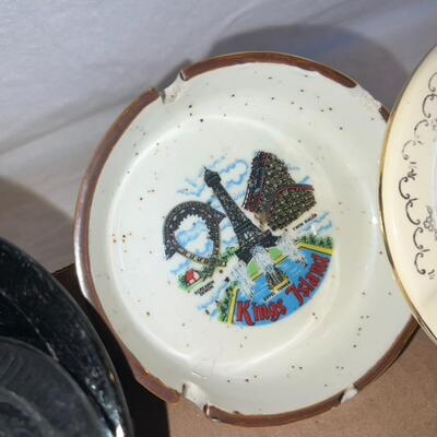 Huge Vintage Ash Tray Lot w/ Smoke Grabber