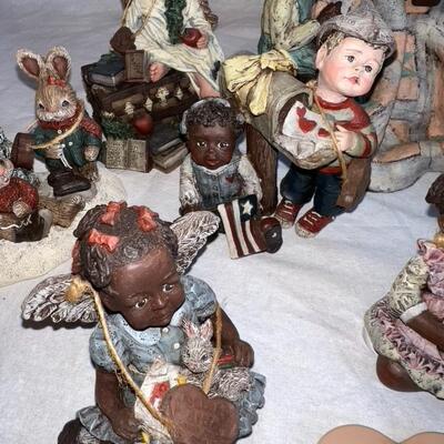 Signed Sarah's Attic Huge Lot Of Figures