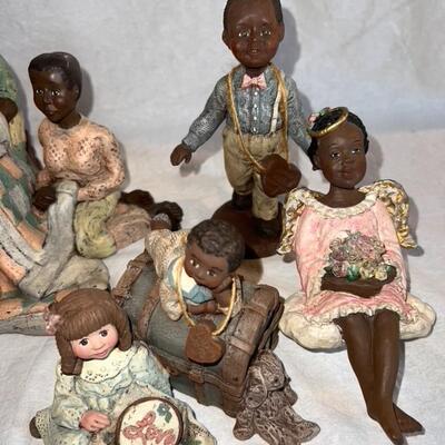 Signed Sarah's Attic Huge Lot Of Figures