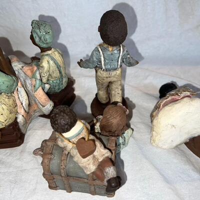 Signed Sarah's Attic Huge Lot Of Figures