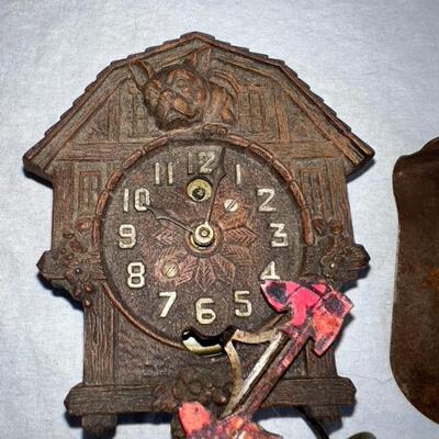 Antique Keebler Clock Co. Cuckoo Clock Terrier