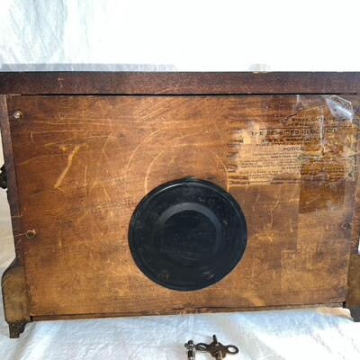 Antique Sessions Lion Head Clock