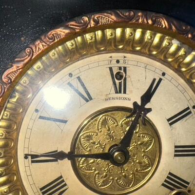 Antique Sessions Lion Head Clock