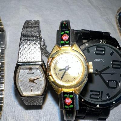 Lot of Vintage Watches Misc.