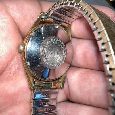 Lot of Vintage Watches Misc.