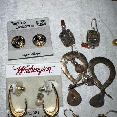 Lot of Earrings