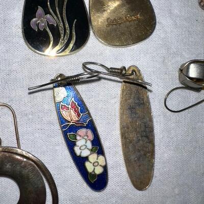Lot of Earrings