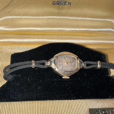 Antique Woman's Gruen Watch In Case