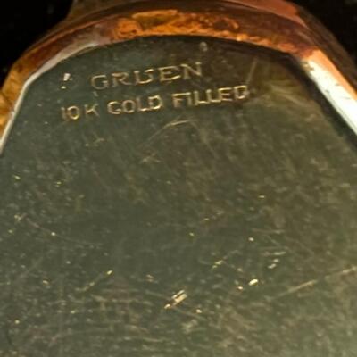 Antique Woman's Gruen Watch In Case