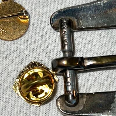 Vintage Lot of Jewelry Pins Misc.