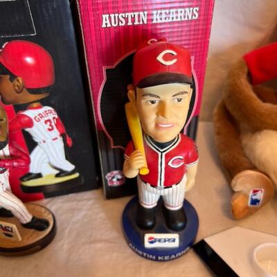 Sports Memorabilia Signed Lot