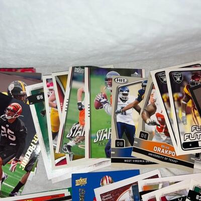 Huge Lot of Football and Baseball Cards Many Rookie Cards