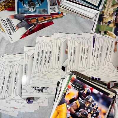 Huge Lot of Football and Baseball Cards Many Rookie Cards
