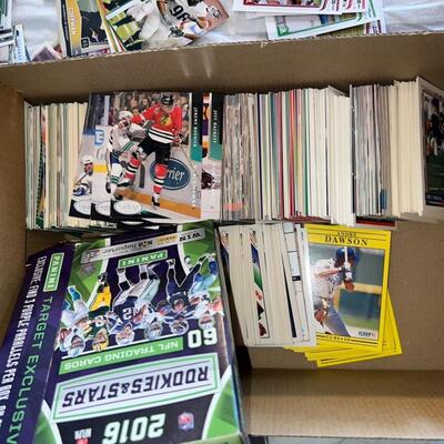 Huge Lot of Football and Baseball Cards Many Rookie Cards