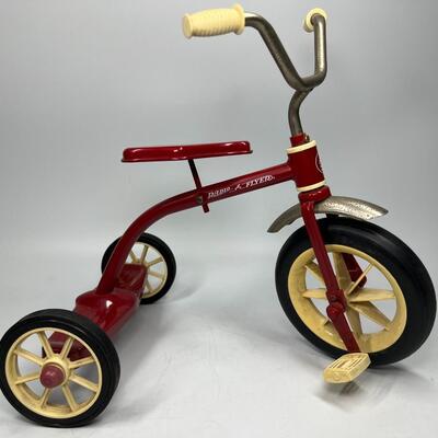 Small Vintage Radio Flyer Tricycle Doll Display Imagination Play