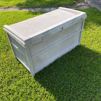 SUNCAST ~ Storage Deck Box