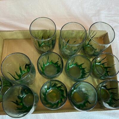 12 Green Colored Glasses
