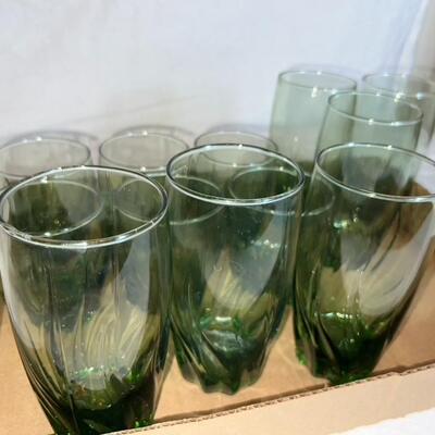 12 Green Colored Glasses
