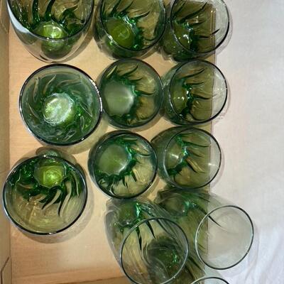 12 Green Colored Glasses