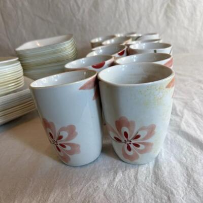 48 pc Dinnerware Set Vintage