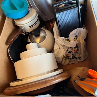 Huge Kitchen Lot Knives, Foodsaver, Iced Tea Pot, Vintage Pans, Straw Holder Can Opener and More