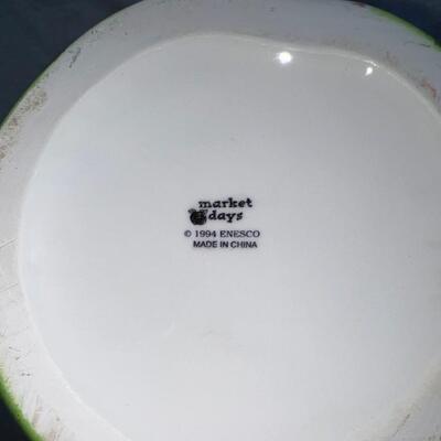 Huge Kitchen Lot Knives, Foodsaver, Iced Tea Pot, Vintage Pans, Straw Holder Can Opener and More