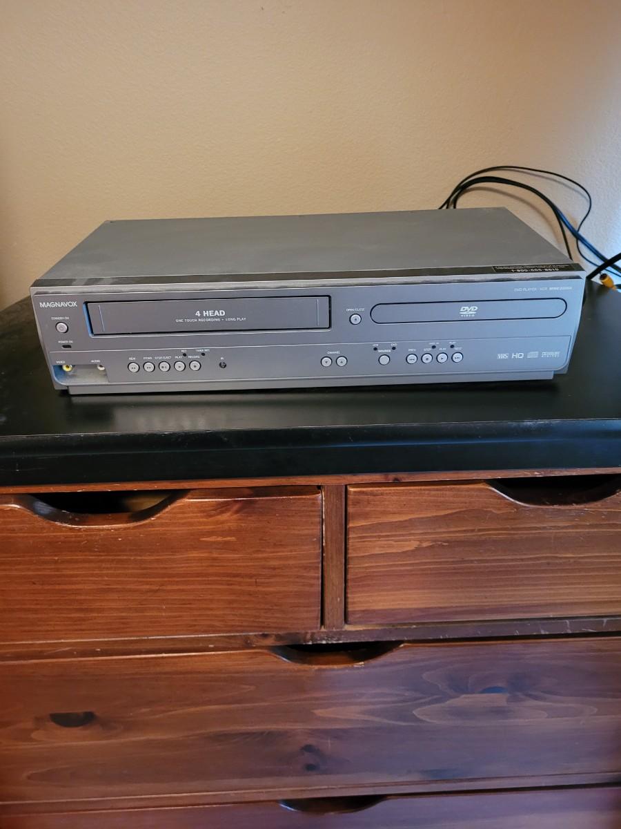 Magnavox VCR and DVD player with remote