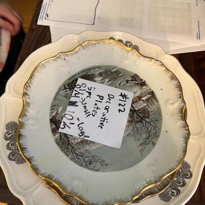 Large Lot of Decorative/Commemorative Vintage/Antique Plates