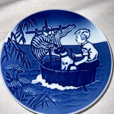 Large Lot of Decorative/Commemorative Vintage/Antique Plates