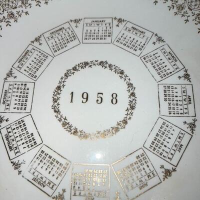 Large Lot of Decorative/Commemorative Vintage/Antique Plates