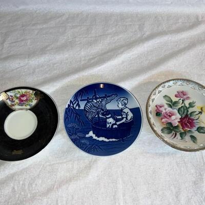 Large Lot of Decorative/Commemorative Vintage/Antique Plates