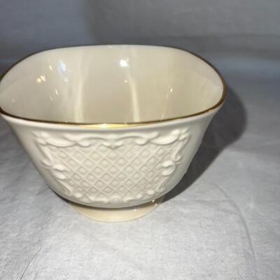 Misc. Pottery and Vintage Items Lot
