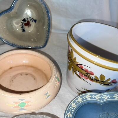 Misc. Pottery and Vintage Items Lot