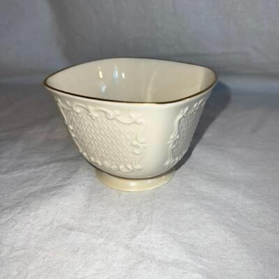 Misc. Pottery and Vintage Items Lot