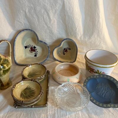 Misc. Pottery and Vintage Items Lot