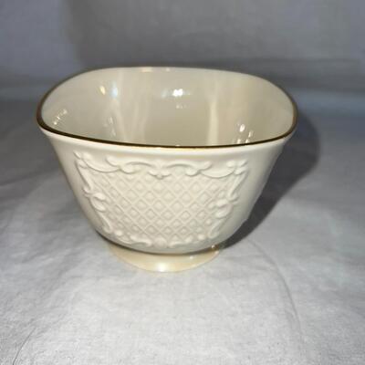 Misc. Pottery and Vintage Items Lot