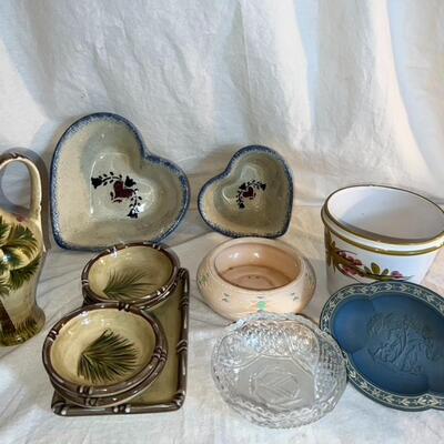 Misc. Pottery and Vintage Items Lot