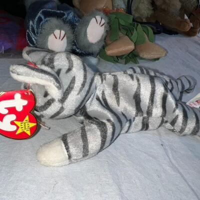 Vintage Collectible Stuffed Animal Huge Lot TY, FAO Swartz More