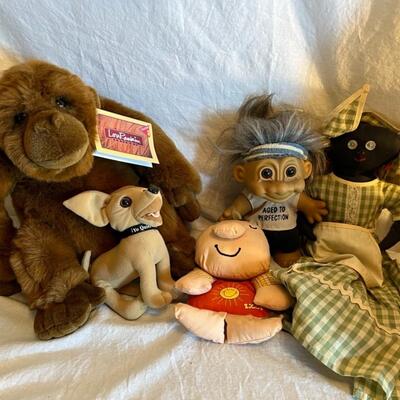 Vintage Collectible Stuffed Animal Huge Lot TY, FAO Swartz More