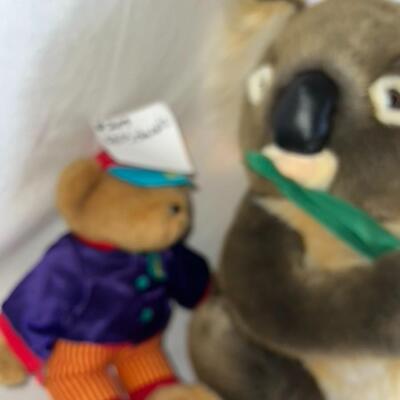 Vintage Collectible Stuffed Animal Huge Lot TY, FAO Swartz More