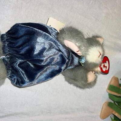 Vintage Collectible Stuffed Animal Huge Lot TY, FAO Swartz More
