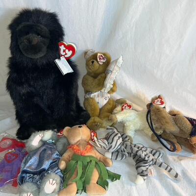 Vintage Collectible Stuffed Animal Huge Lot TY, FAO Swartz More