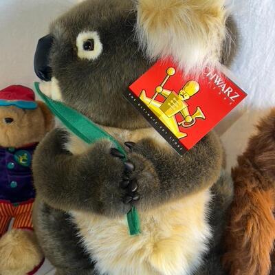Vintage Collectible Stuffed Animal Huge Lot TY, FAO Swartz More