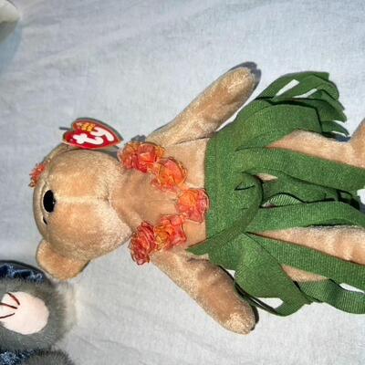 Vintage Collectible Stuffed Animal Huge Lot TY, FAO Swartz More